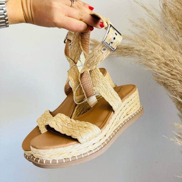 NEW TARGET UNIVERSAL THREAD White Beige Platform Wedge Heel Sandals Slides 7.5 - Picture 4 of 11